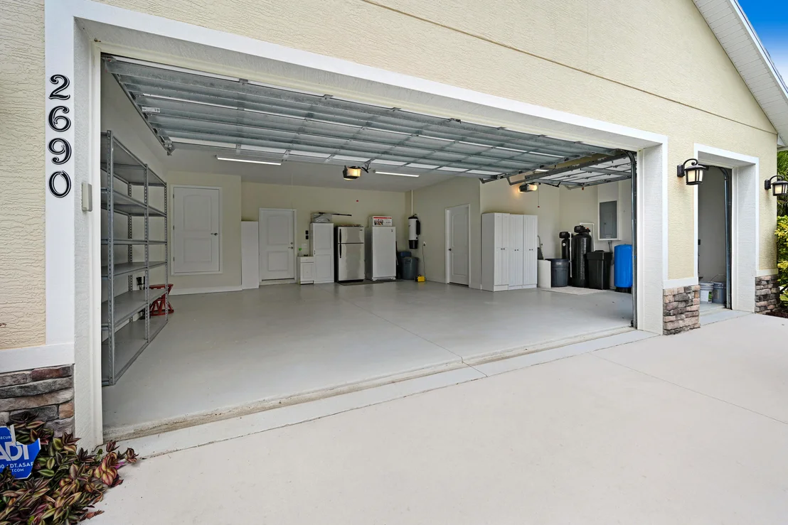 Photo of 2690 Weber Road