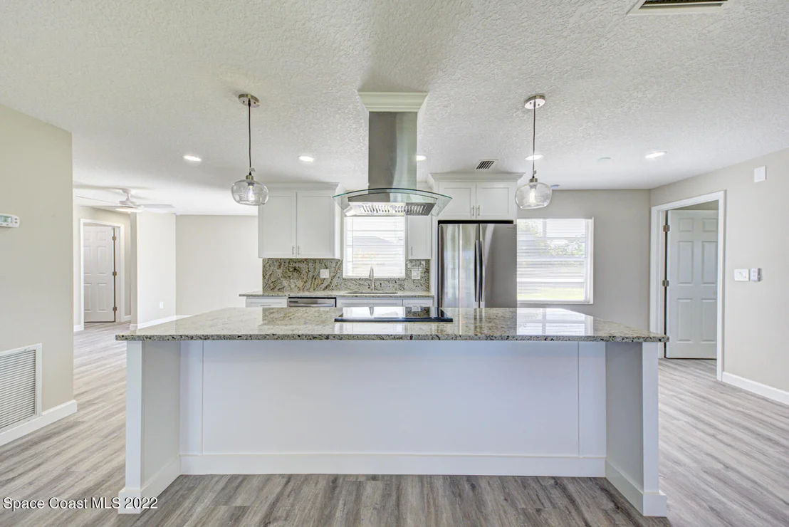Photo of 697 Amor Drive