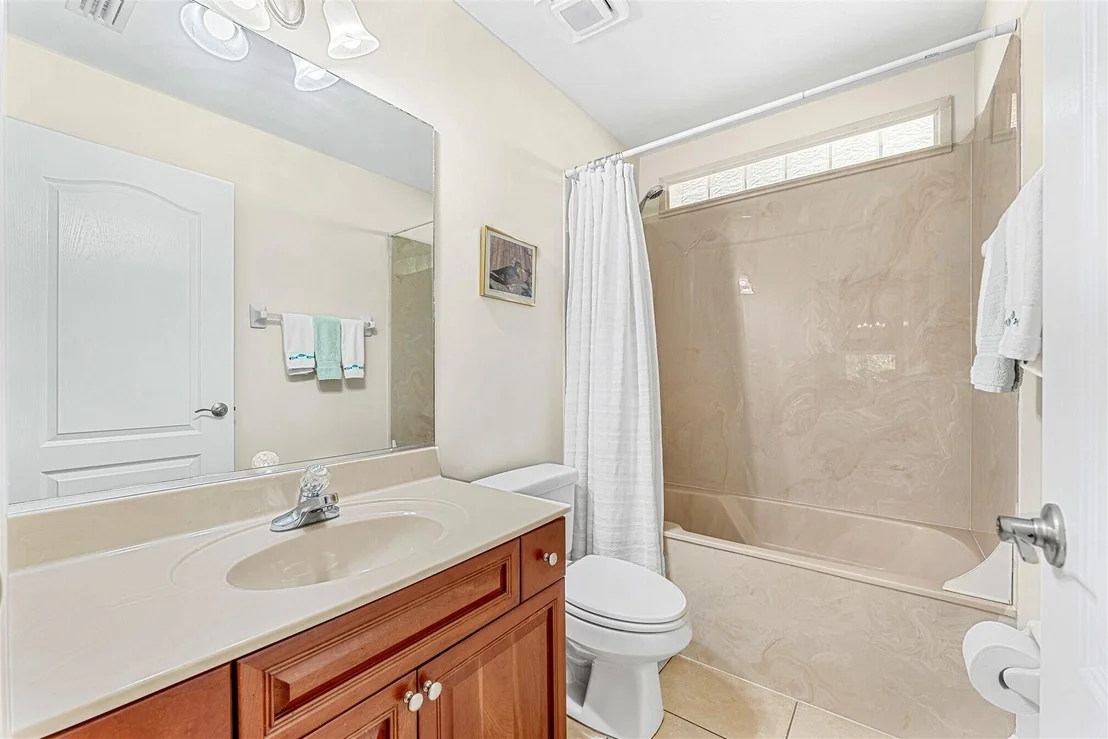 Photo of 1697 E Auburn Lakes Drive N