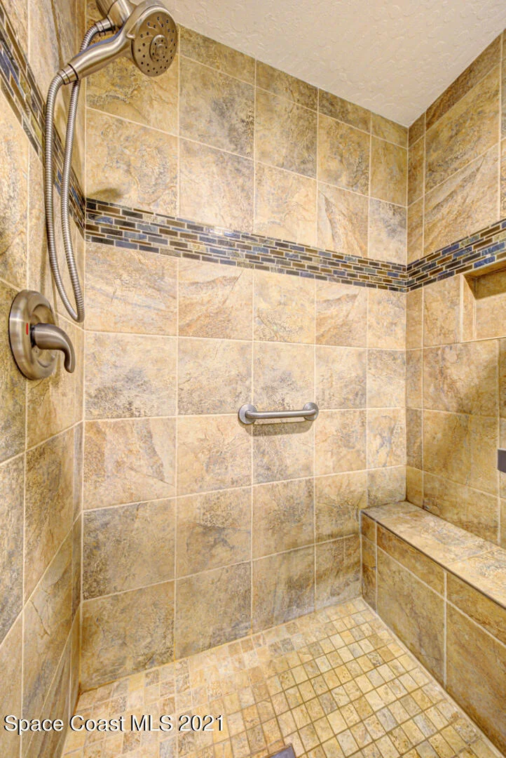 Photo of 873 Ridge Lake Drive