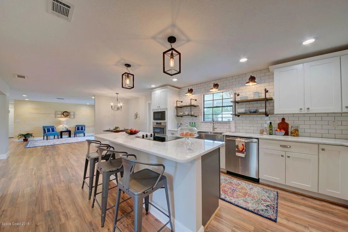 Photo of 2665 Lakehill Road