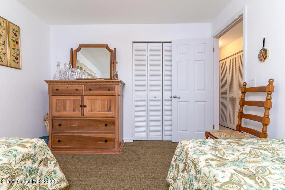 Photo of 2115 S River Road