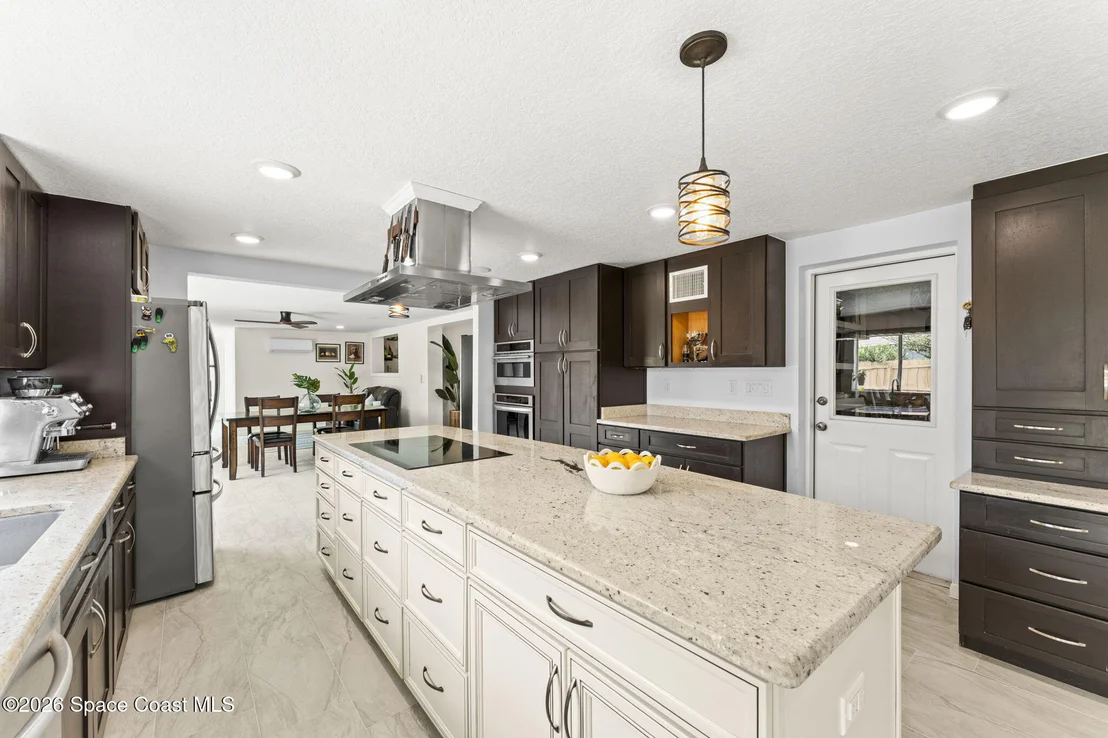 Photo of 500 Seabreeze Drive