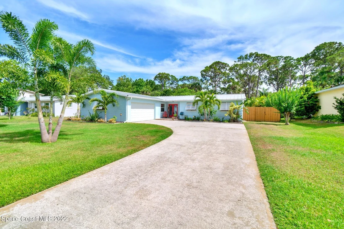 Photo of 130 Oakledge Drive