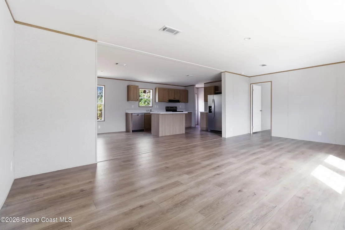 Photo of 6989 Dahlia Drive