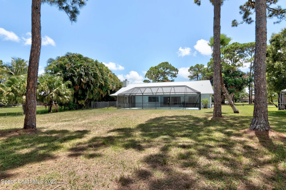 Photo of 4100 Redwood Drive