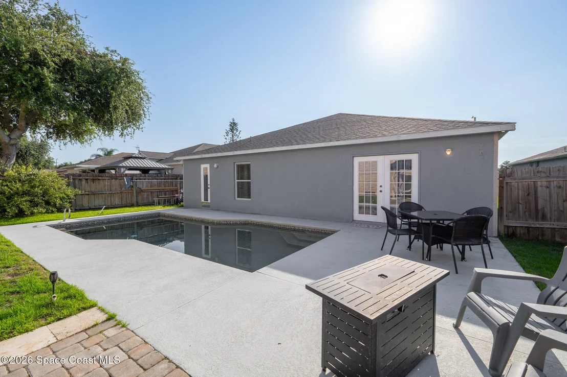 Photo of 2527 Deercroft Drive