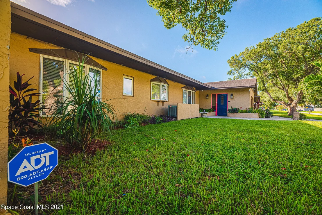 Photo of 1545 Echo Drive