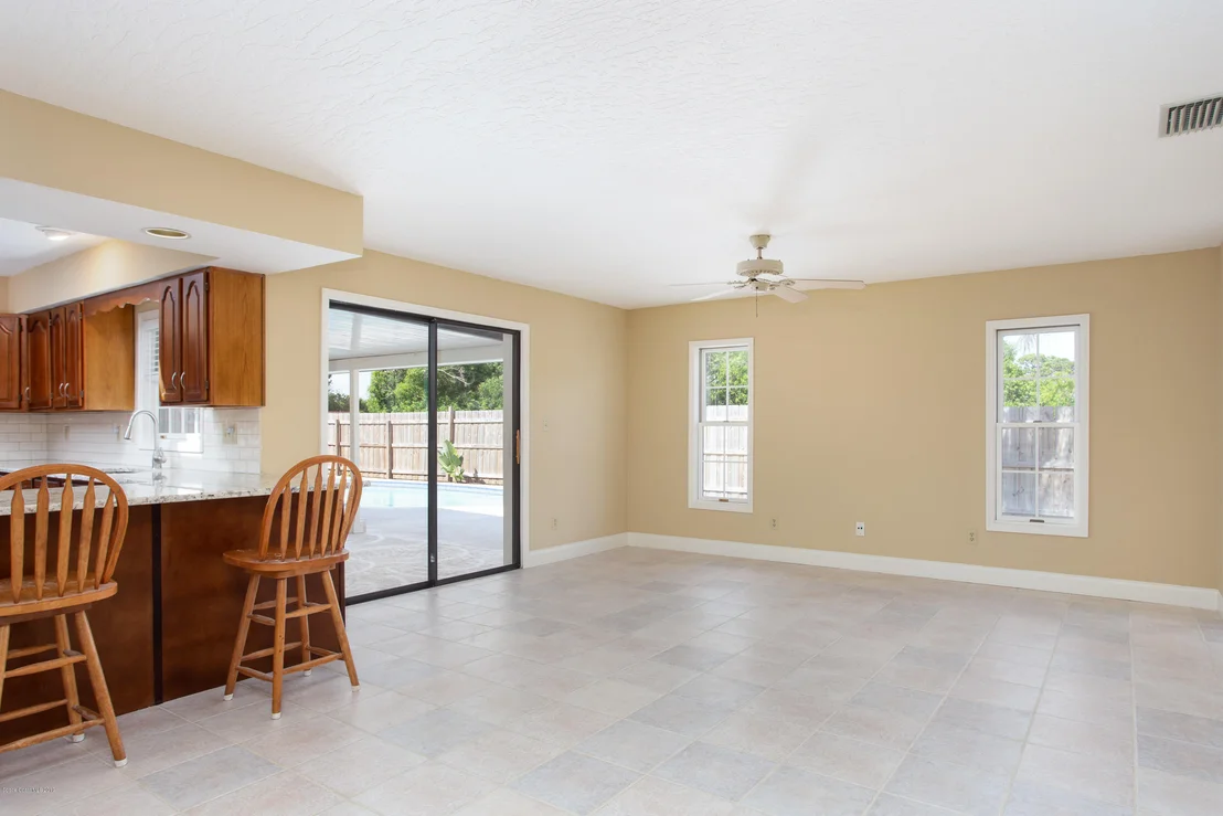 Photo of 1112 Scyphers Street NE