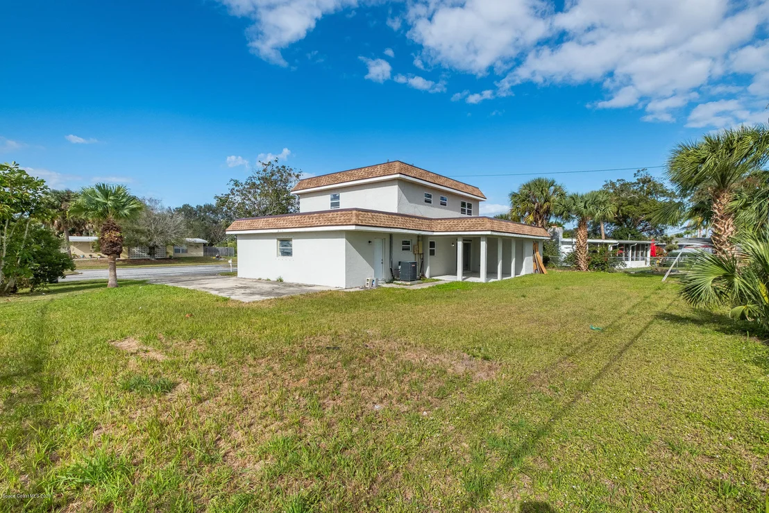 Photo of 1019 Daytona Drive NE