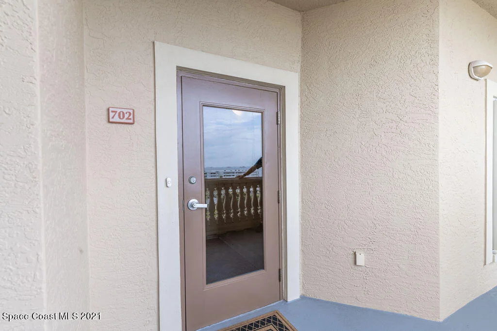 Photo of Unit 702 at 4975 Dixie Highway NE