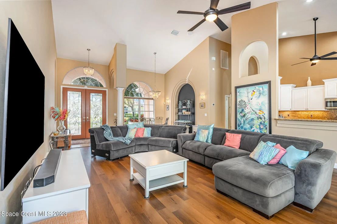 Photo of 426 Southampton Drive