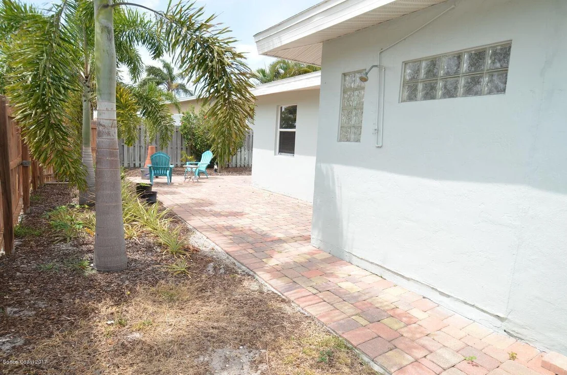 Photo of 1138 Pinetree Drive
