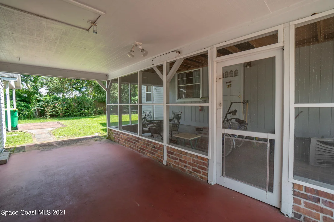 Photo of 4670 Robert Street