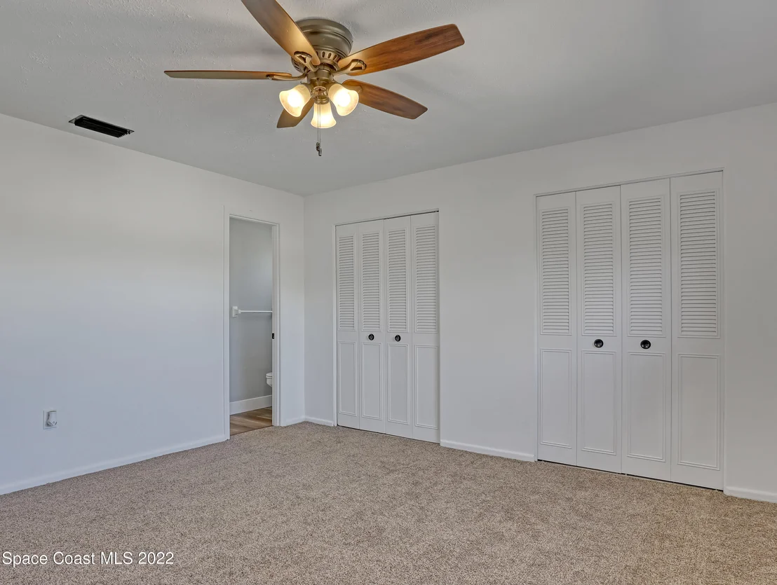 Photo of 800 Forest Road