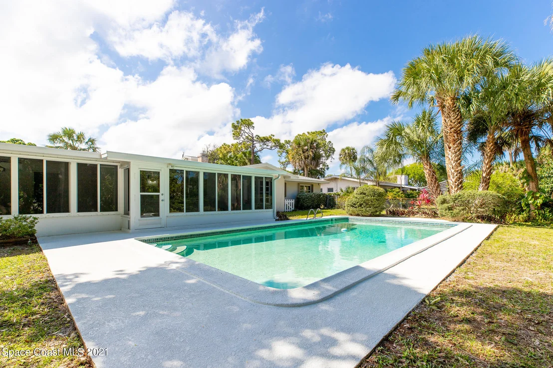 Photo of 2615 Forest Drive