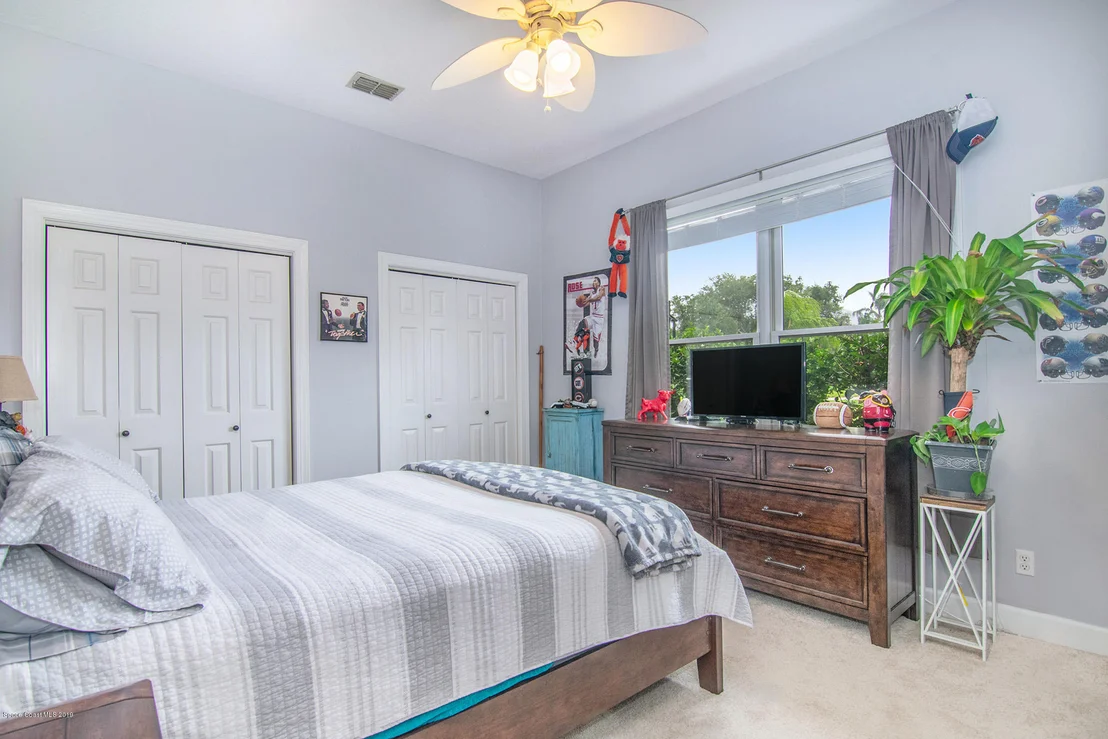 Photo of 717 Oak Park Drive
