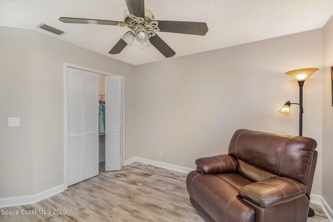 Photo of 833 Pine Shadows Avenue
