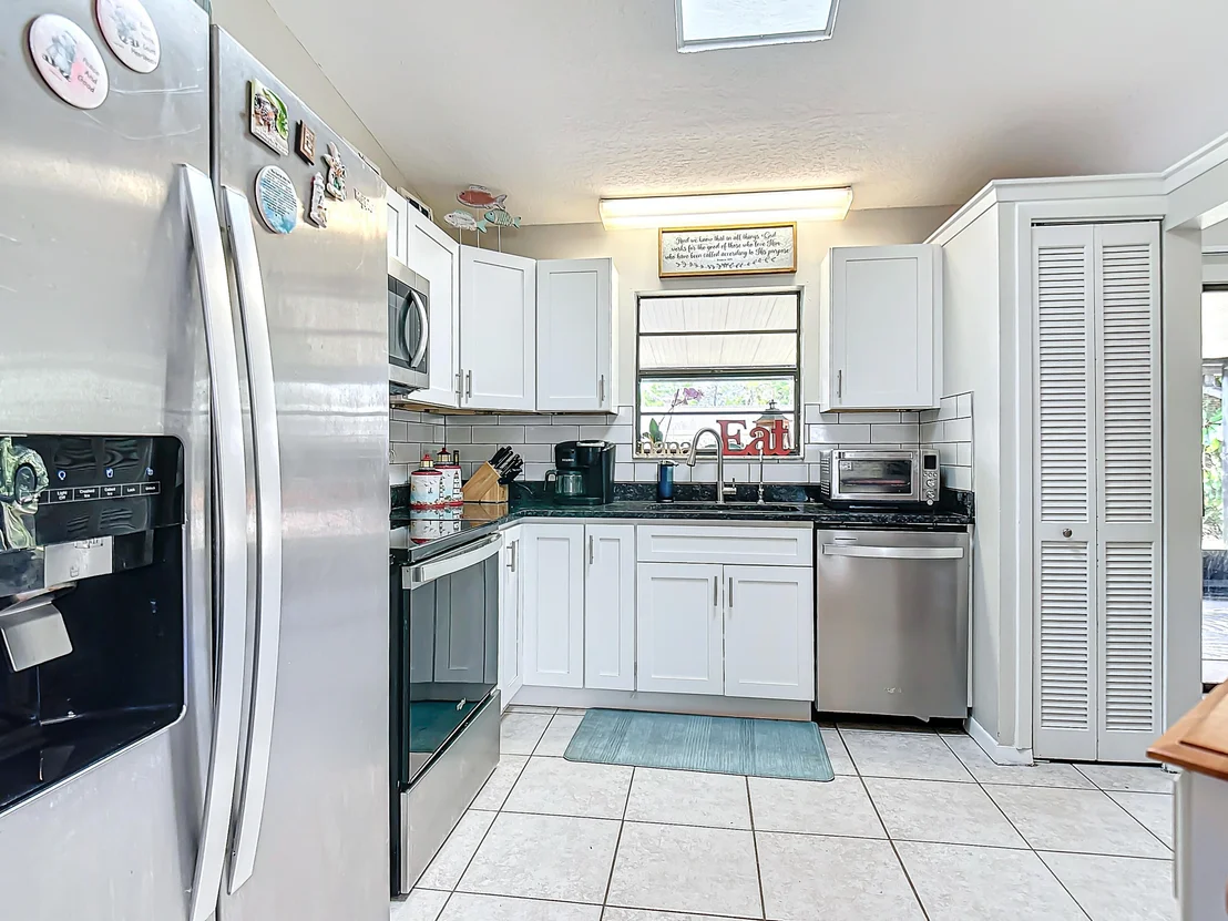 Photo of 2196 Clover Street NE
