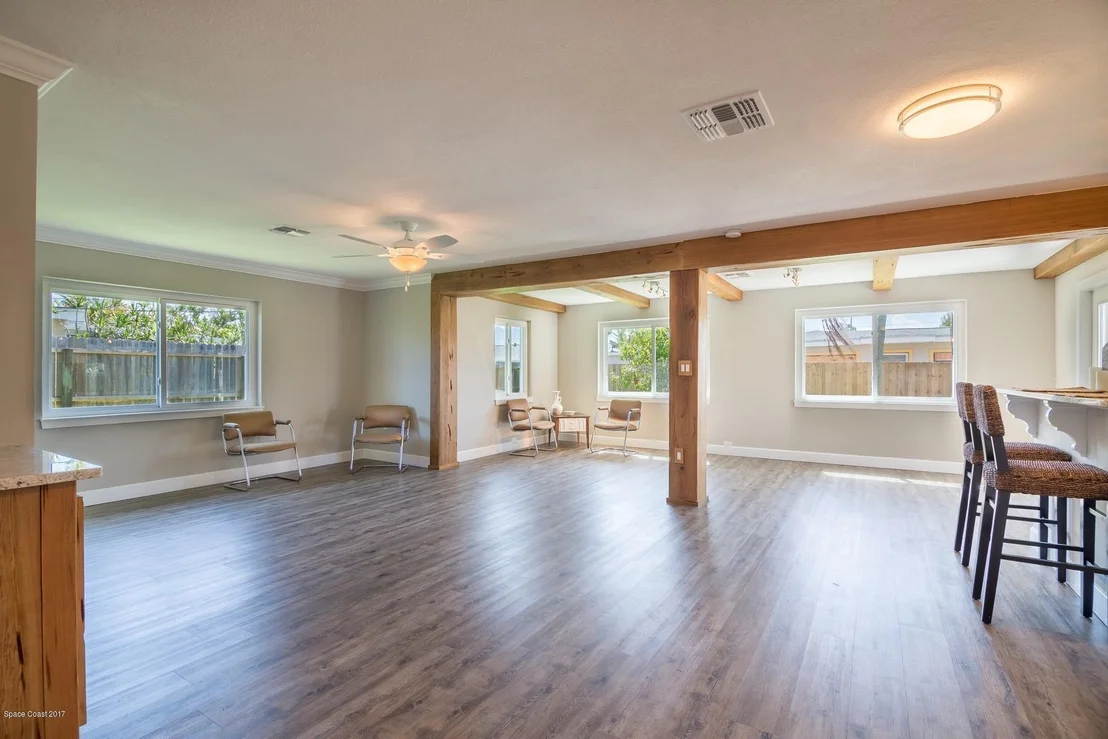 Photo of 446 N Neptune Drive