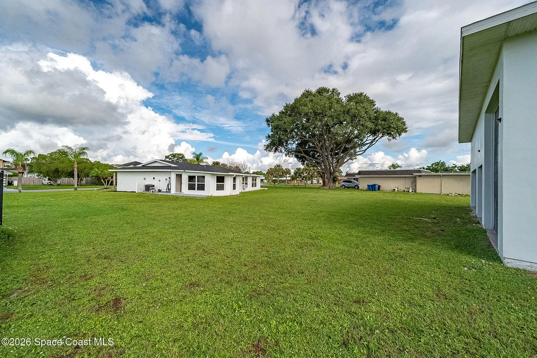 Photo of 722 Apollo Circle NE