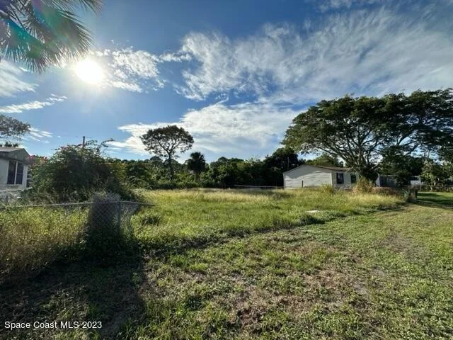 Photo of 6893 Columbine Drive