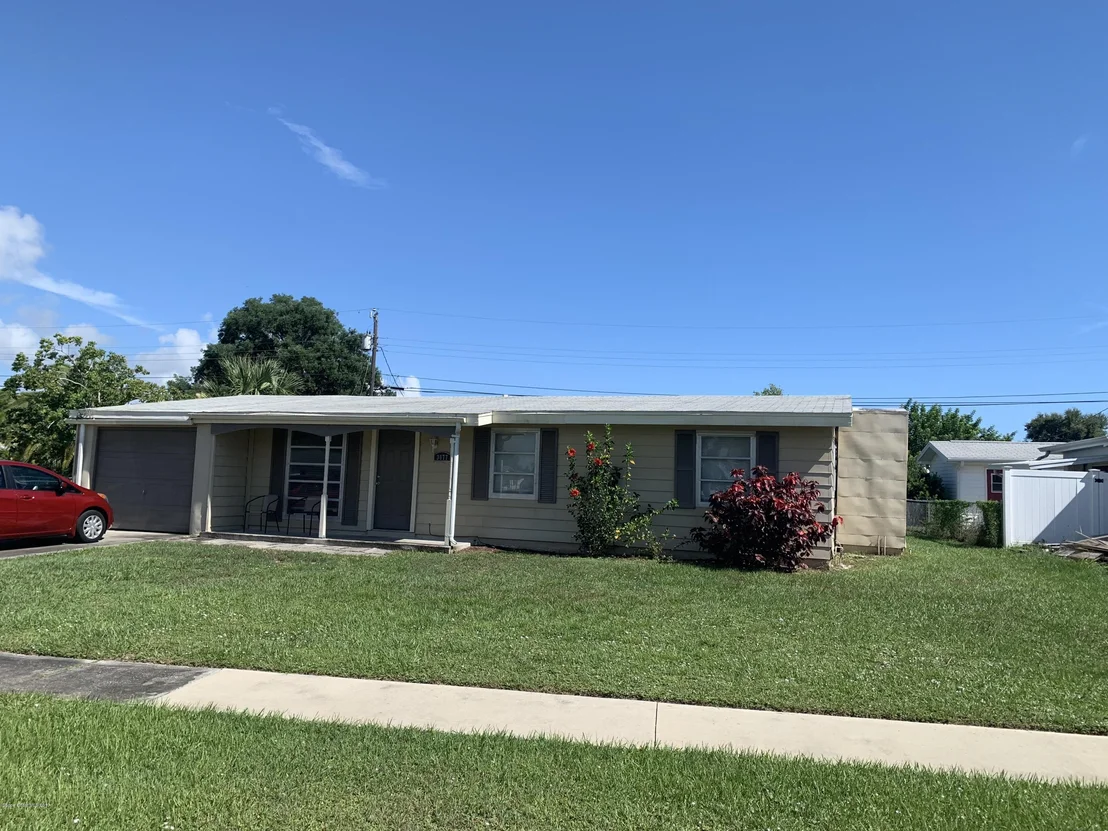 Photo of 3077 Abbott Avenue NE