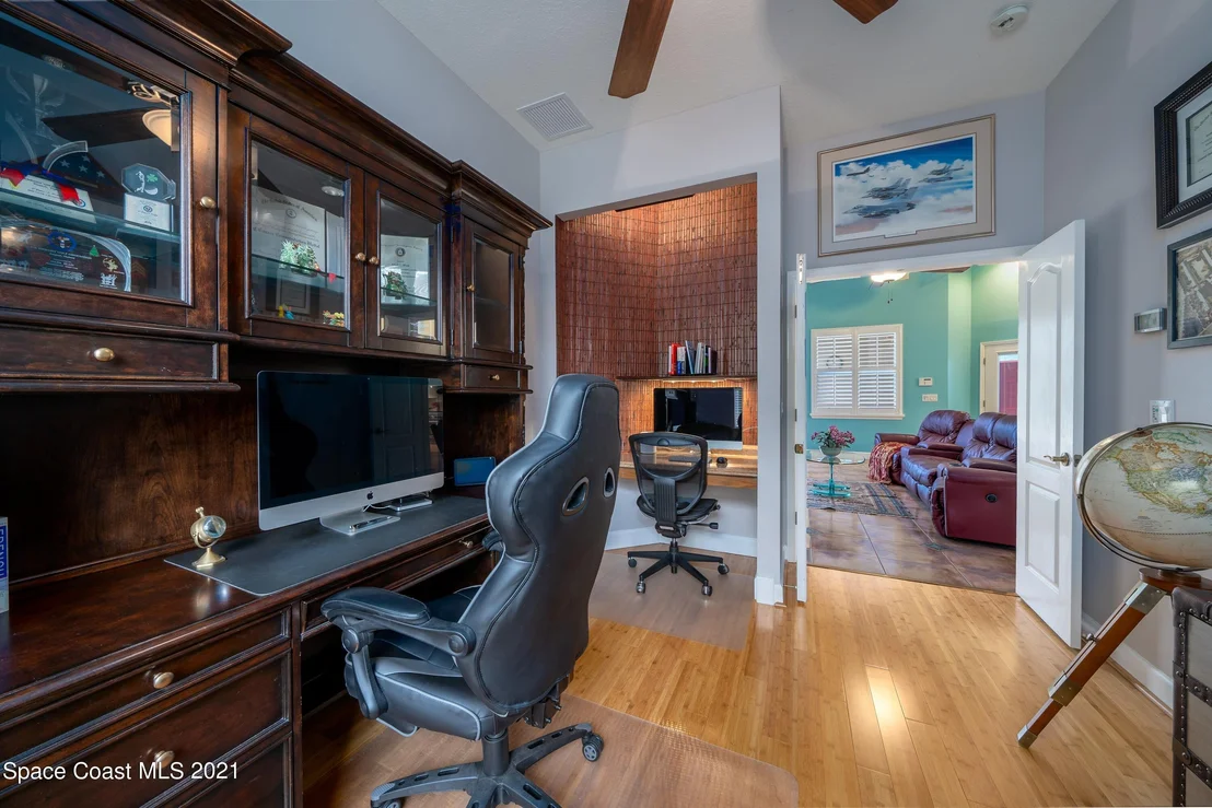 Photo of 975 Starling Way
