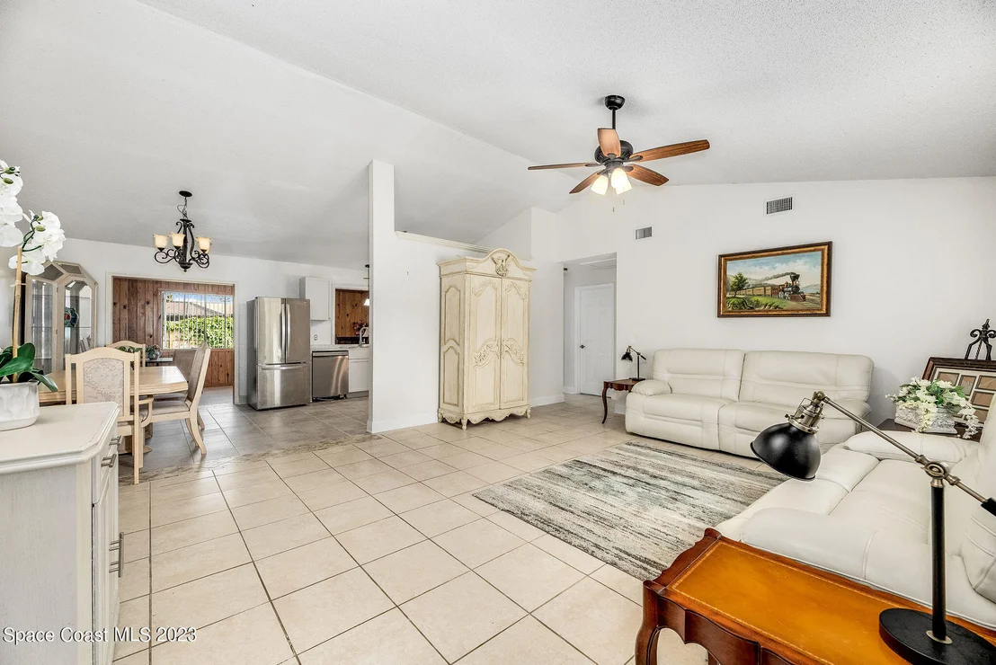 Photo of 4630 Robert Street