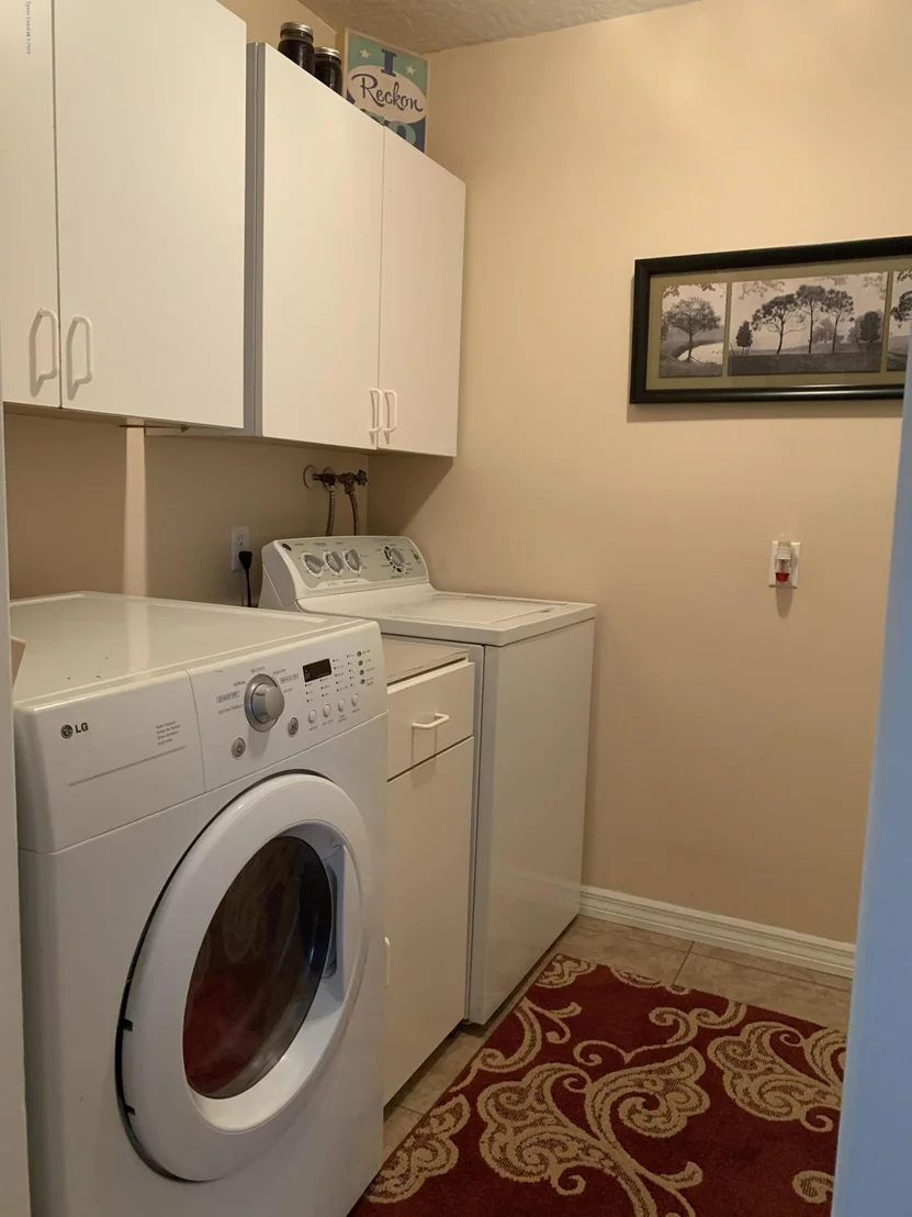 Photo of 5275 Devon Street