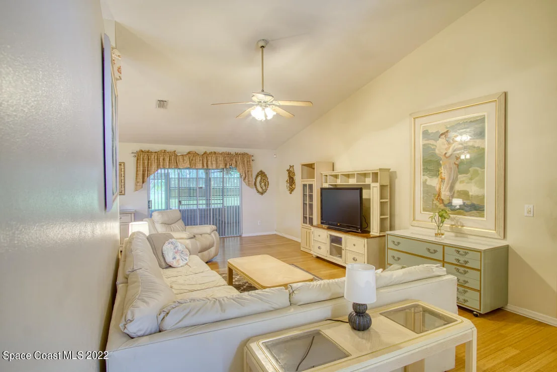 Photo of 1190 Meadowbrook Road NE
