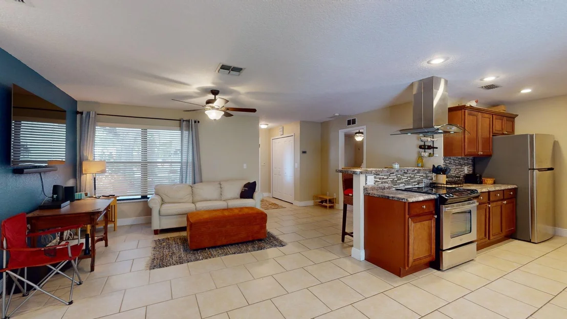 Photo of 112 E Haven Drive
