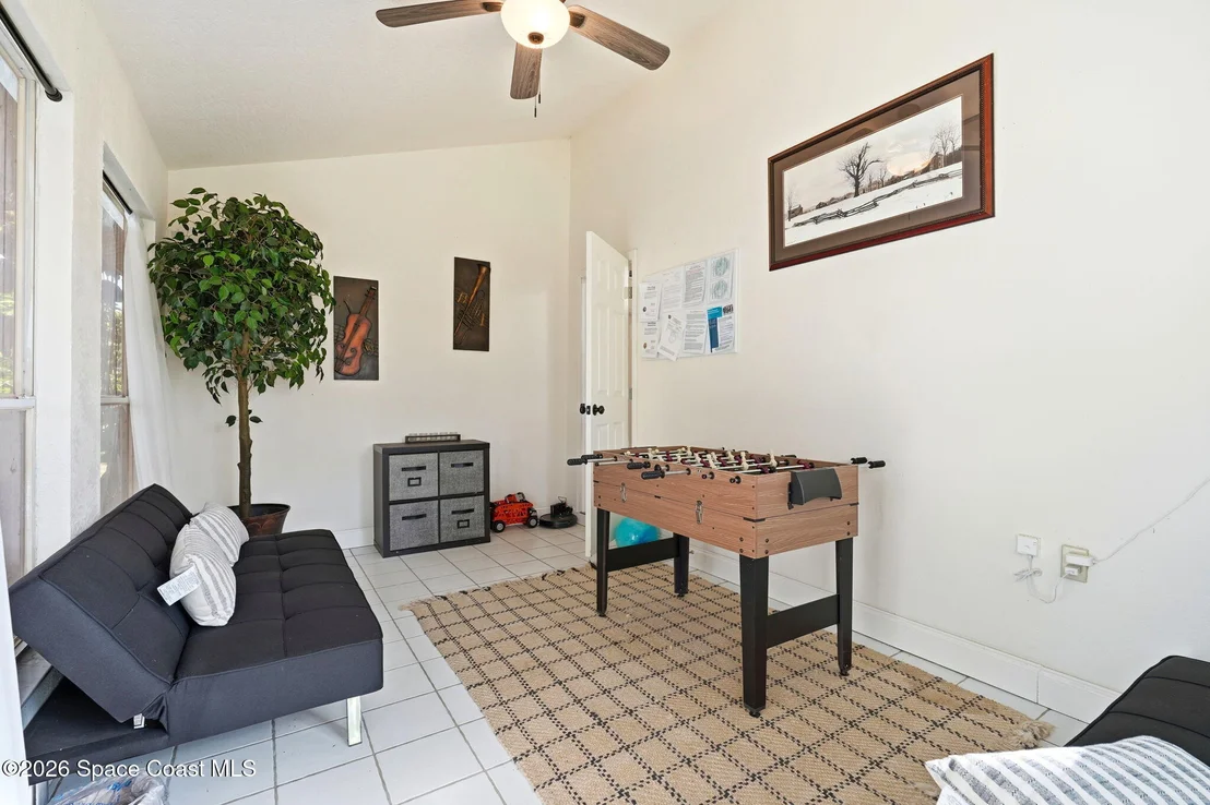 Photo of 1225 War Eagle Boulevard