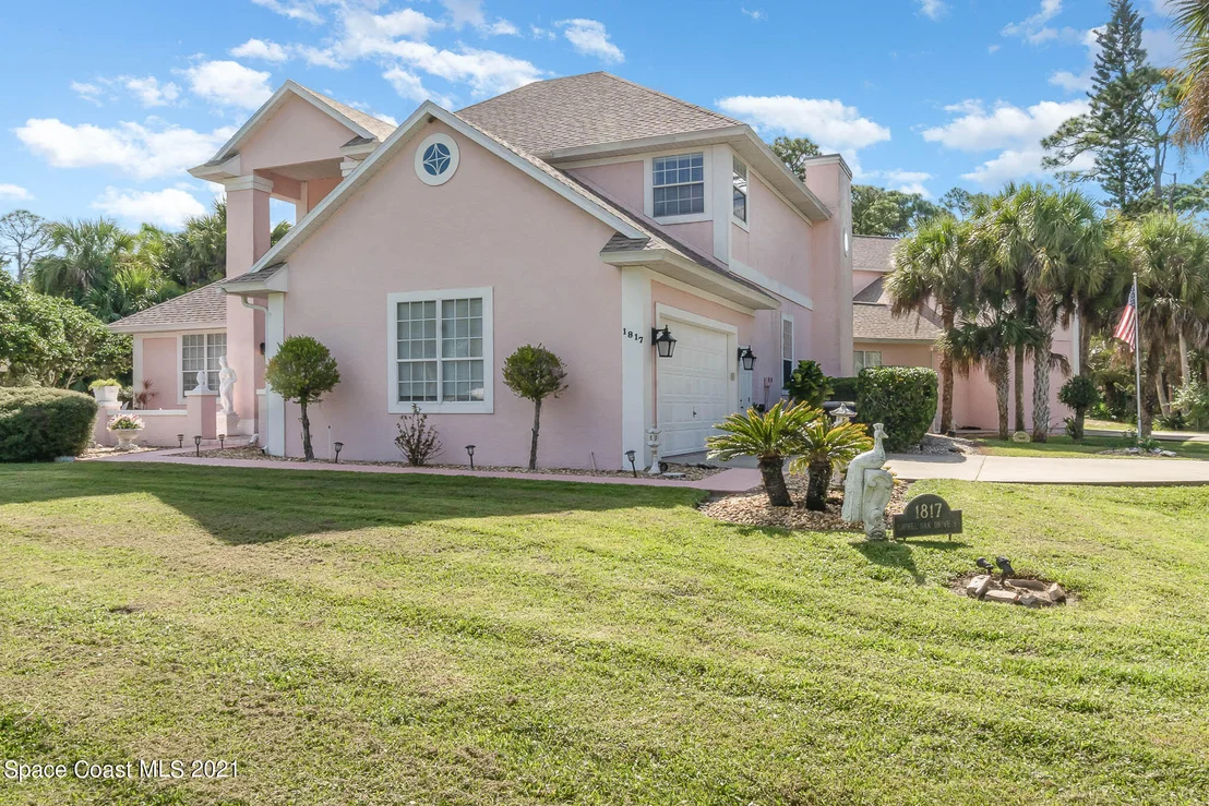 Photo of 1817 Laurel Oak Drive S