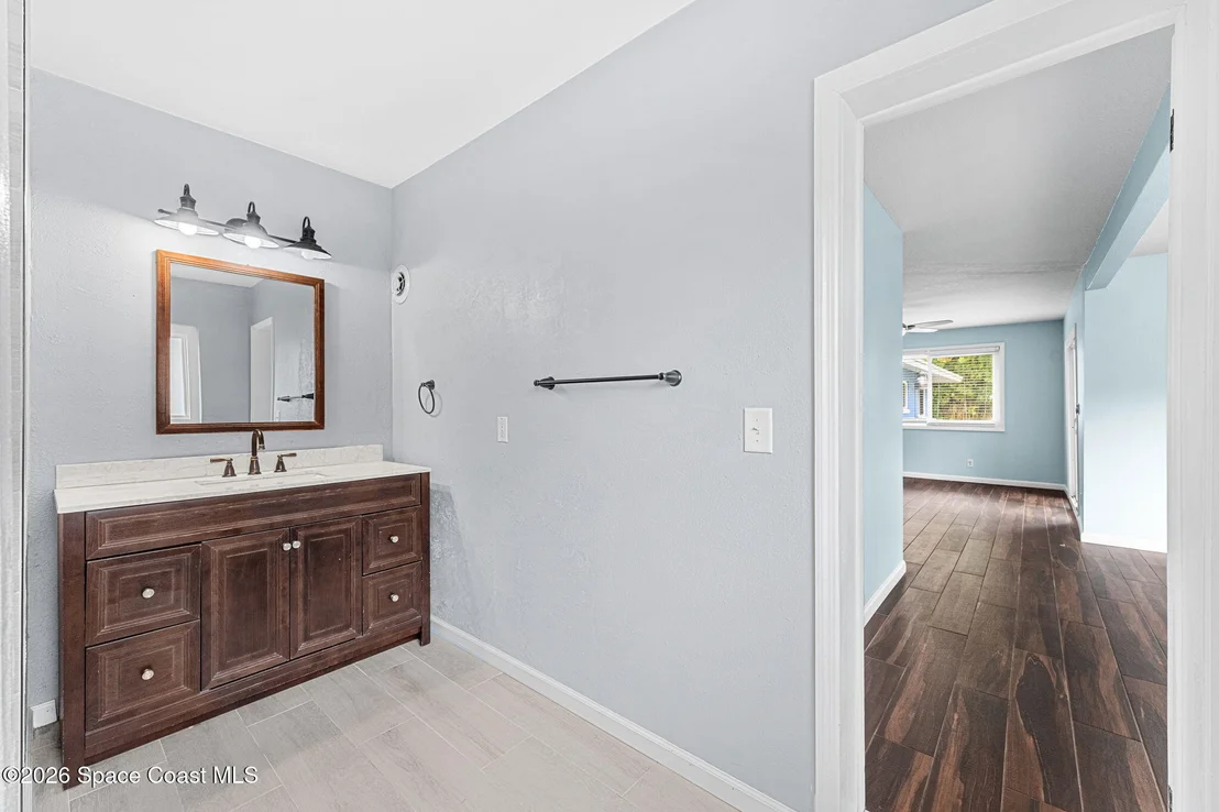 Photo of 403 12th Avenue