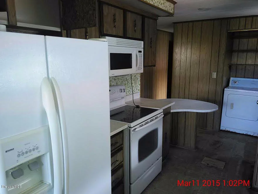 Photo of 2382 Royal Palm Drive Ne
