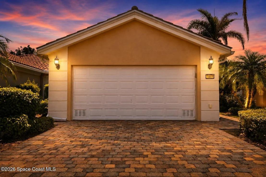 Photo of 3405 Hyperion Way SE