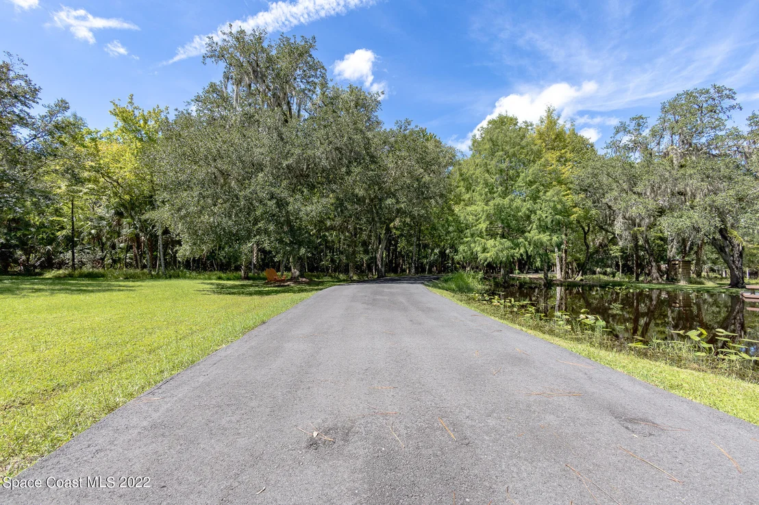 Photo of 840 Lemon Bluff Road