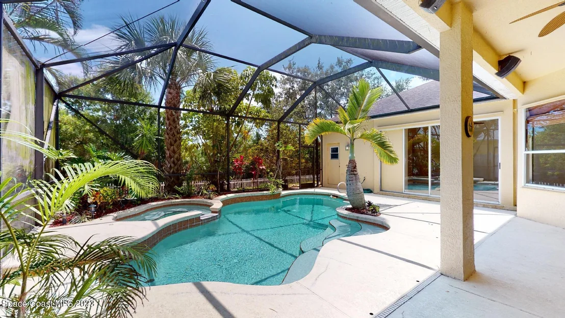 Photo of 3356 Peninsula Circle