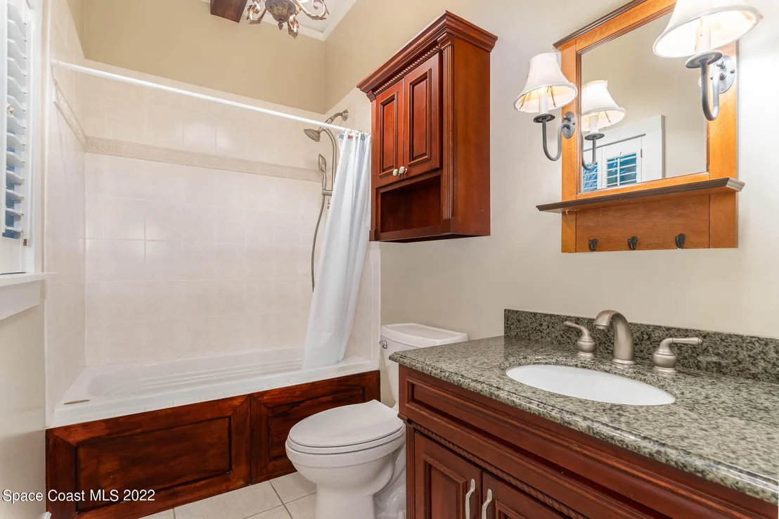 Photo of 1695 Highland Avenue