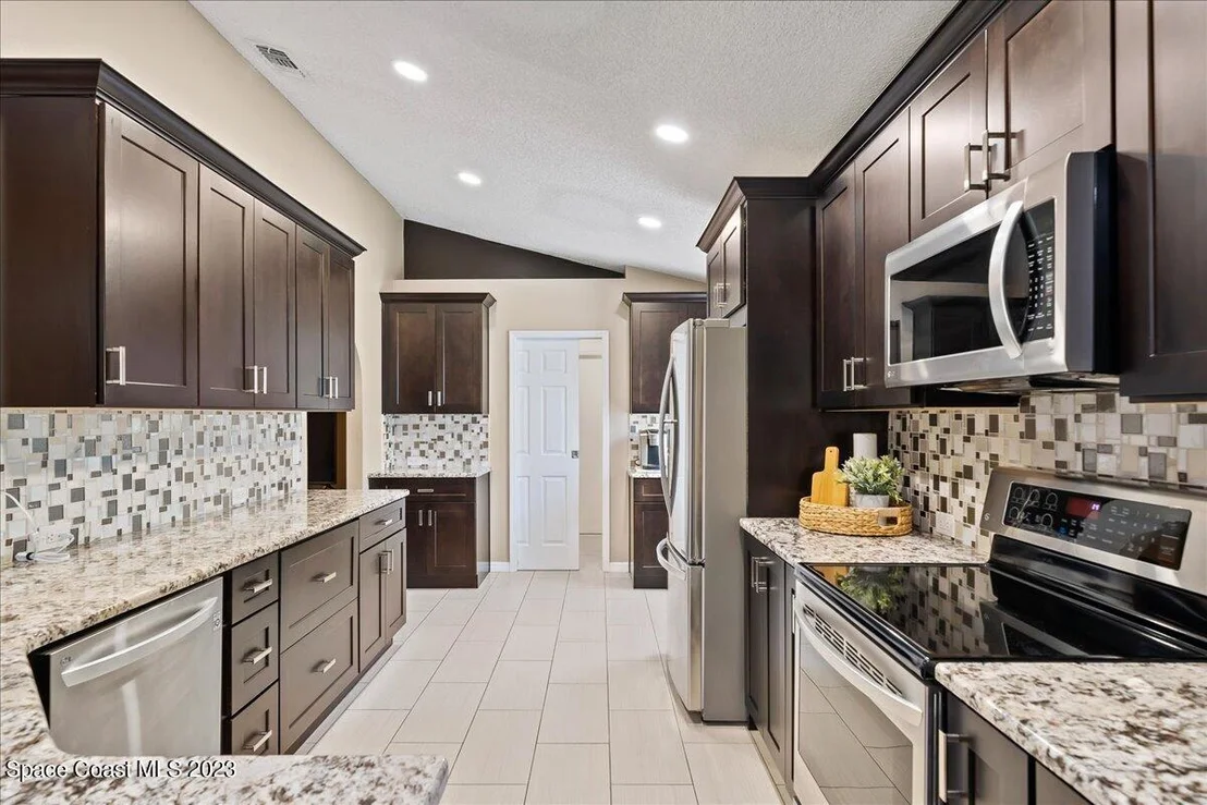 Photo of 1616 Vista Lake Circle