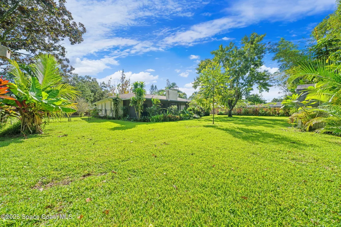 Photo of 611 Dundee Circle