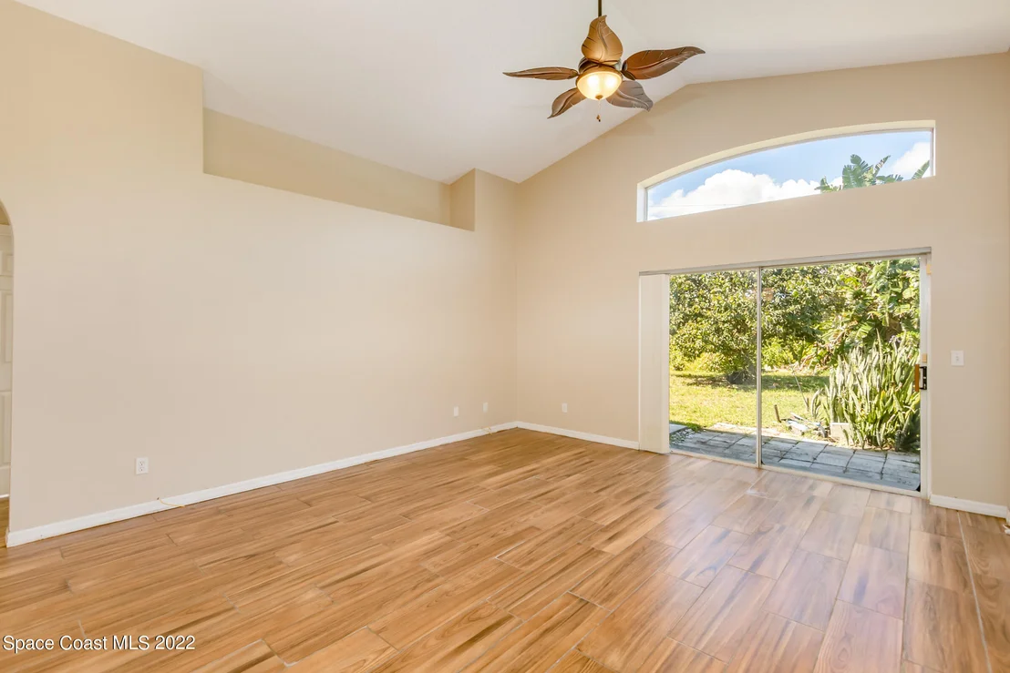 Photo of 1076 Pine Creek Circle NE