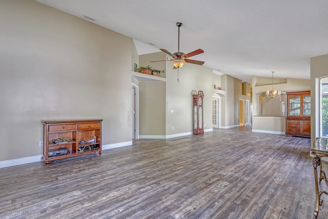 Photo of 3916 Saint Armens Circle