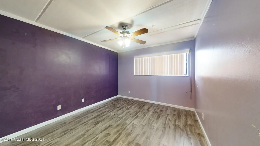 Photo of Unit 201 at 3901 Dixie Highway NE