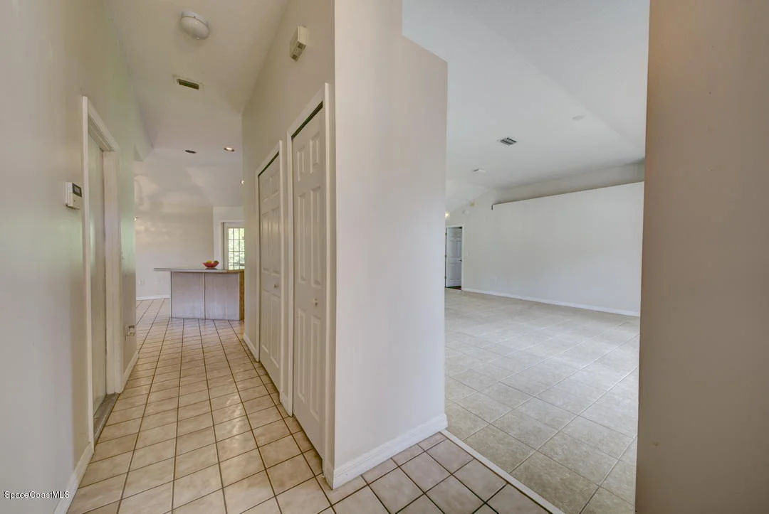 Photo of 307 SE Abello Road SE