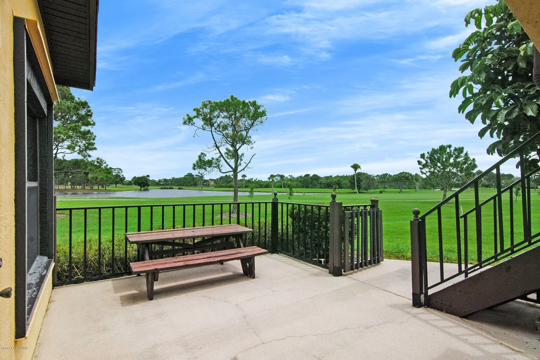 Photo of 965 Long Meadow Lane