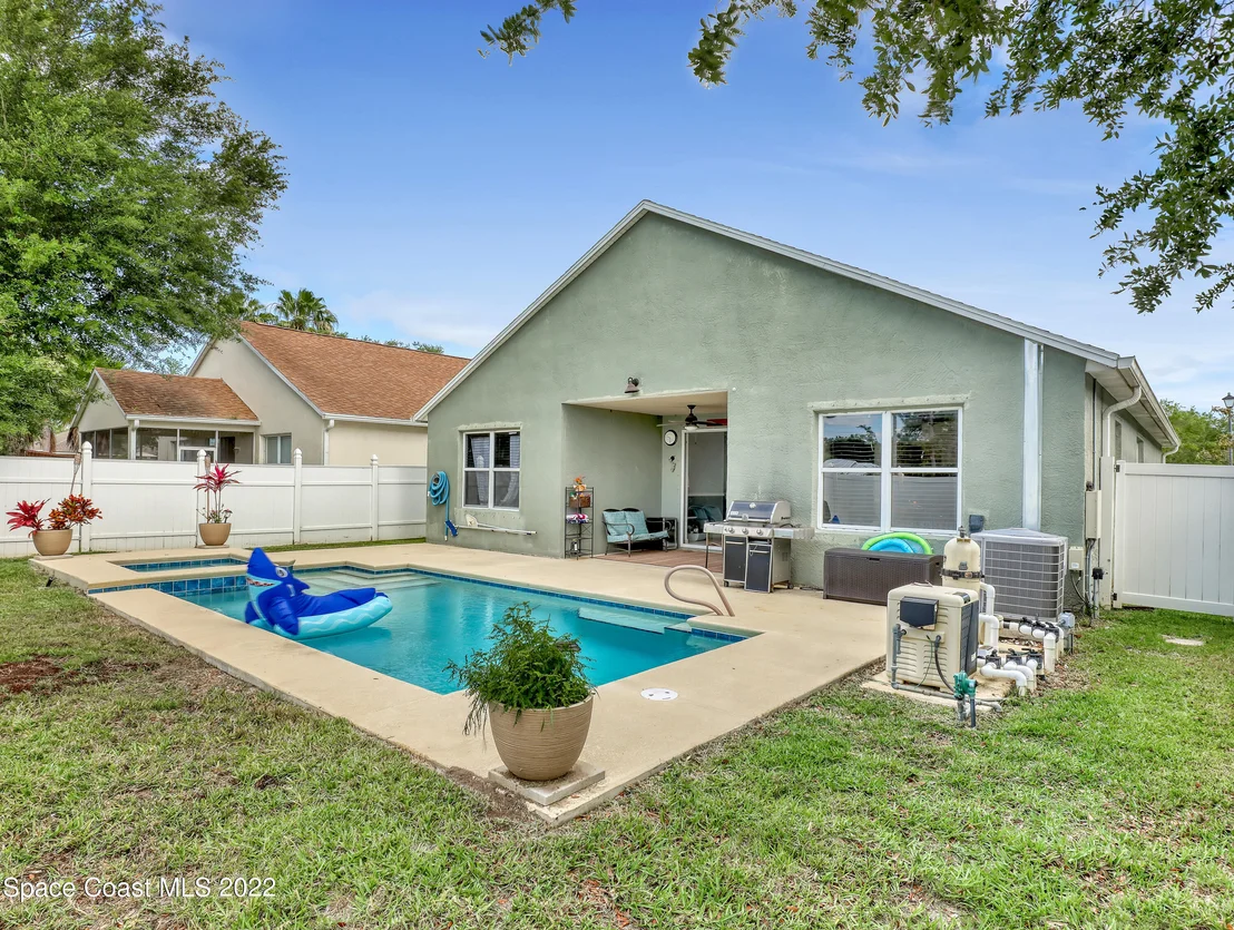 Photo of 74 Sedgewood Circle