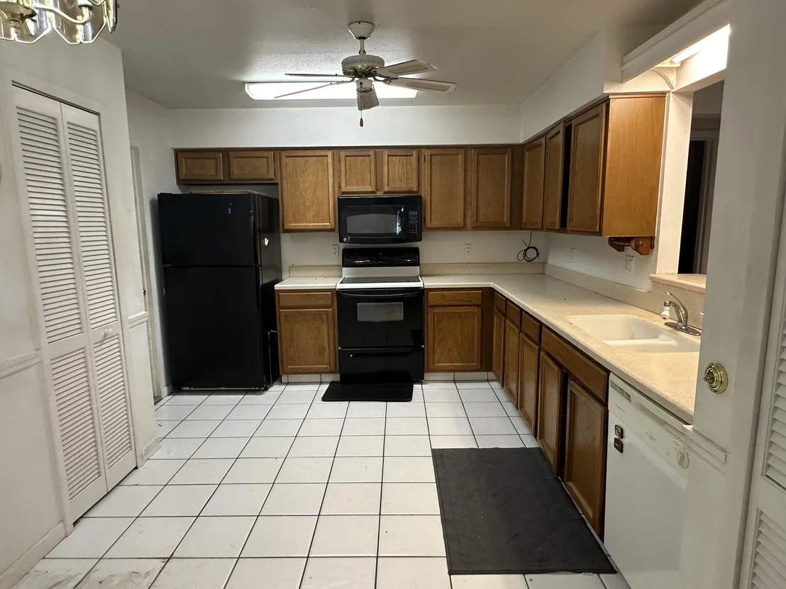 Photo of 812 Pine Valley Court