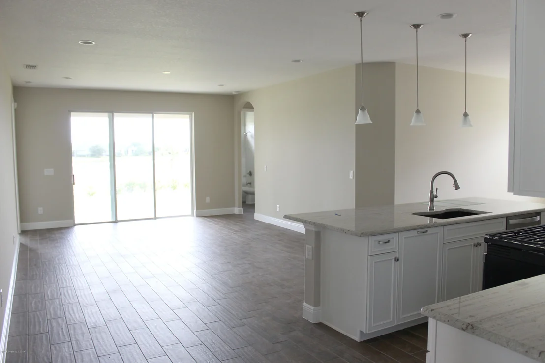 Photo of 7377 Bluemink Lane